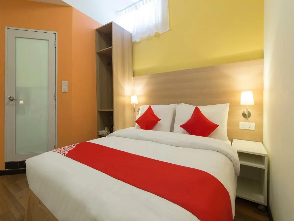 Oyo 11339 Istay Hotel location